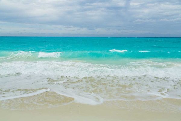 Bahamas, Little Exuma Island Ocean and beach